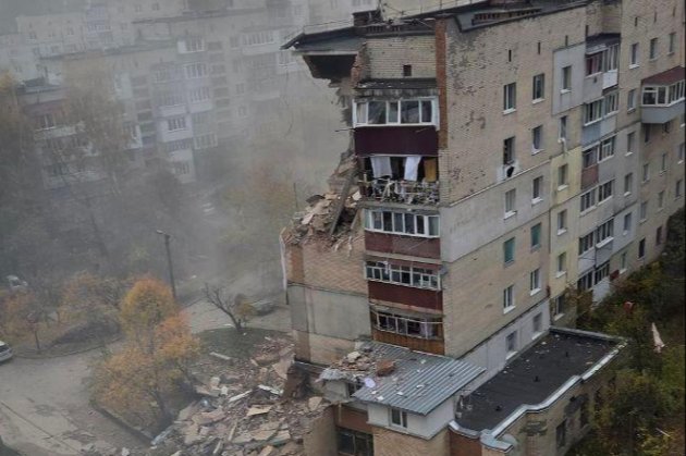 У Хмельницькому через вибух газу обвалилася багатоповерхівка 