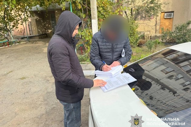 Викрили «помічників екстрасенсів», які виманювали гроші у важкохворих і військових (фото, відео)