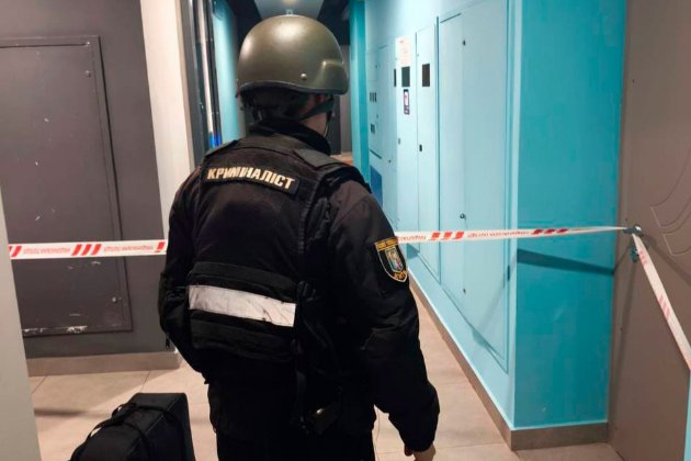 У Києві два дрони влетіли в домівки і не вибухнули — їх вилучили вибухотехніки (фото)