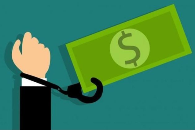Більше половини українців бачить позитивні зрушення у боротьбі з корупцією — опитування