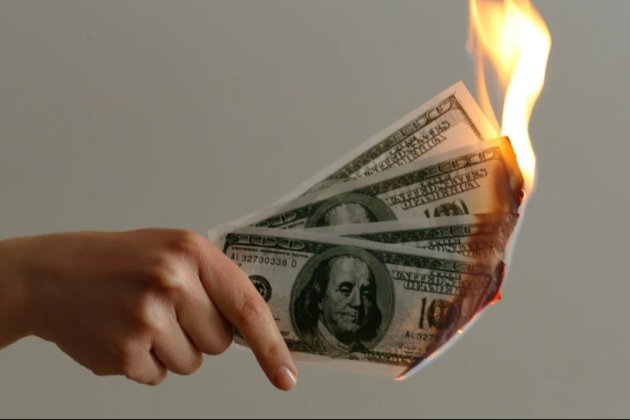 Щонайменше $50 млрд за рік. Розвідка оцінила потенційні втрати росії від нових санкцій