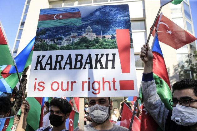 Франція забороняє турецьку ультранаціоналістичну групу «Сірі вовки»