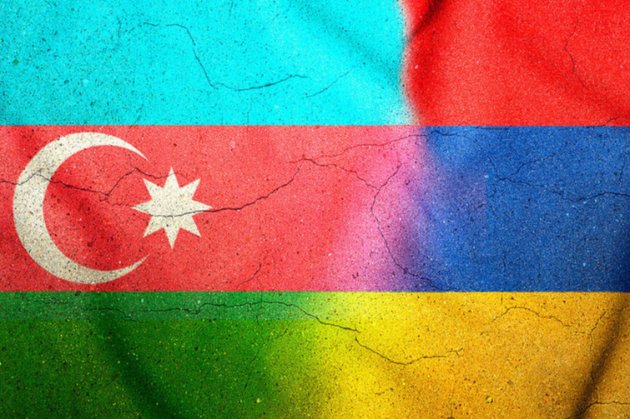 У Харкові обстріляли консульство Азербайджану, МЗС країни звинуватив в інциденті вірмен (фото)