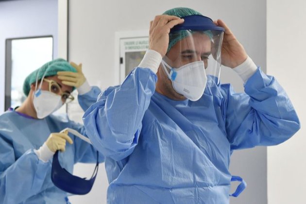 Уряд перенаправив гроші з COVID-фонду на боротьбу з пандемією. Їх хотіли віддати на будівництво доріг 