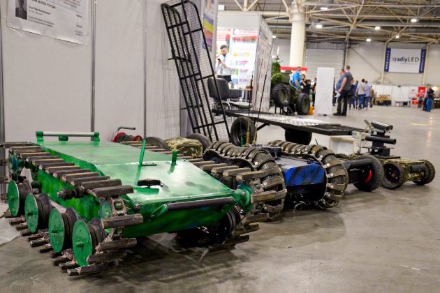 В Києві планують випускати мобільних бойових роботів