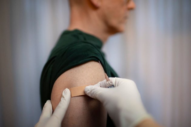 В Ужгороде открыли анонимный пункт вакцинации для тех, кто купил фейковый COVID-сертификат