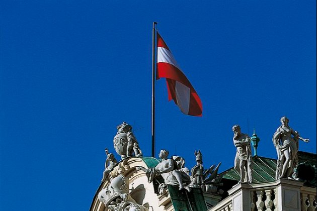 В Австрии с понедельника закроют границы для туристов