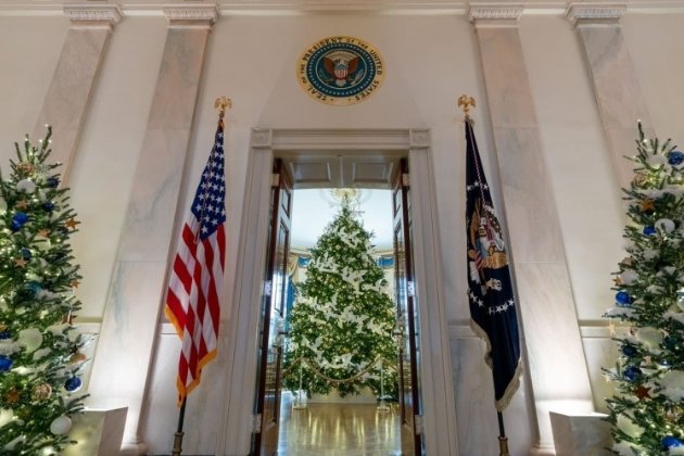 Білий дім у Вашингтоні прикрасили до Різдва (фото)