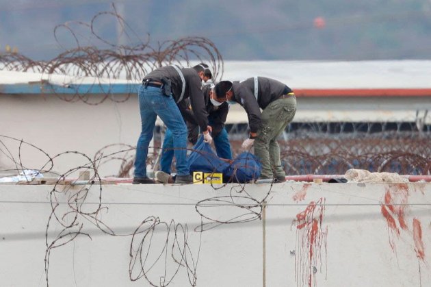 У в’язниці Еквадора побилися місцеві банди. Майже 70 людей загинули
