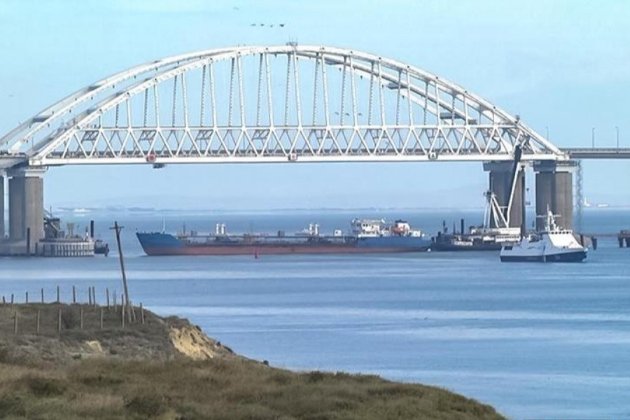 Росія заборонила завантаженим за кордоном суднам проходити через Керченську протоку