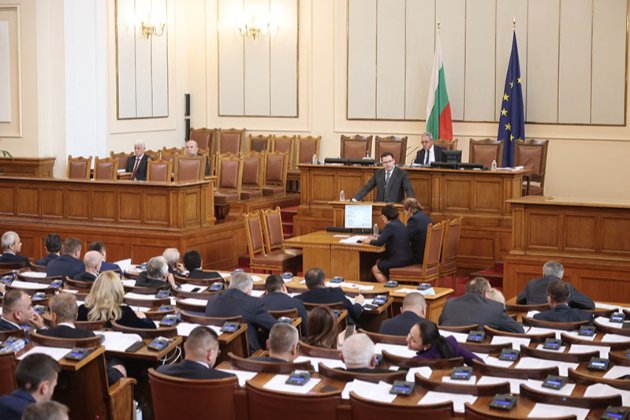 Парламент Болгарії дозволив постачання зброї Україні