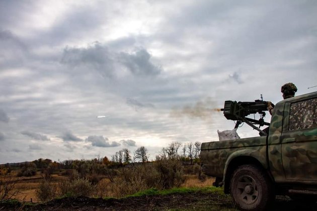 Окупанти на лівому березі Херсонщини відходять від Дніпра на 15-20 км 