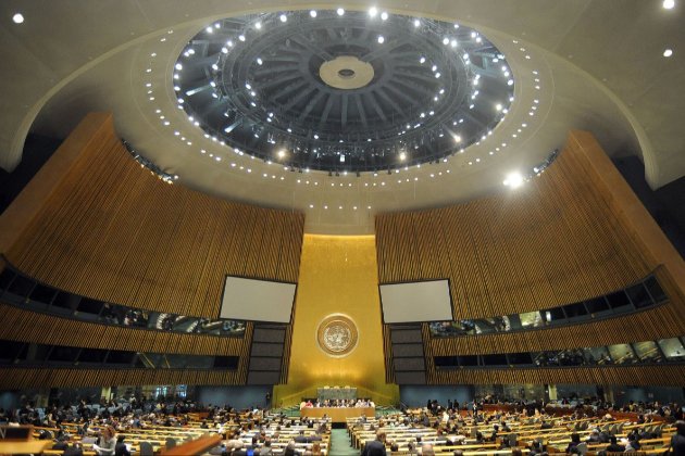 Генасамблея ООН затвердила резолюцію про виплати репарацій Україні від рф