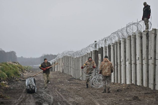 На кордоні з Білоруссю почали будувати стіну — Офіс президента (фото)