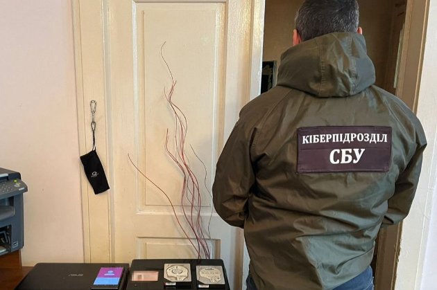 На Буковині СБУ затримала зрадника, який співпрацював з пропагандистом Соловйовим (фото)