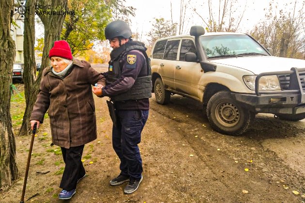 Із Куп’янська та навколишніх сіл людей евакуюють бронетехнікою — ДСНС