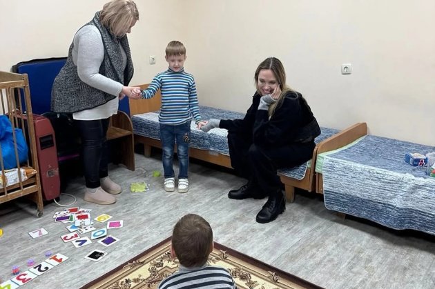 «Людське сафарі»: Анджеліна Джолі розповіла про «важку, але надихаючу» поїздку в Україну