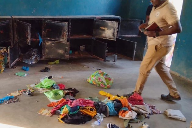 У Нігерії бойовики вчинили напад на католицьку школу — викрали 215 учнів та 12 вчителів