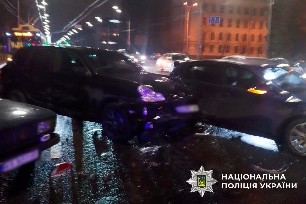У Києві водій спричинив ДТП, а потім влаштував бійку та стрілянину. Його затримали (фото)
