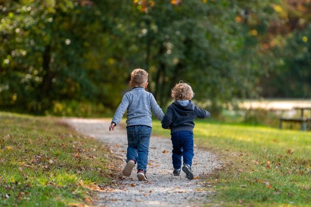 Уряд ухвалив кілька рішень щодо захисту дітей і підтримки українських родин