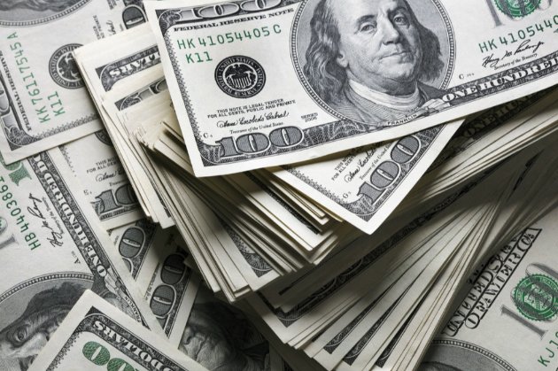 НБУ: в Україну за 10 місяців надійшло приватних переказів на $9,6 млрд 