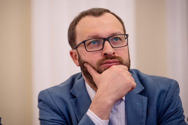 Ексочільник ДФС незаконно нарахував собі премію у 1000% посадового окладу — ОГП