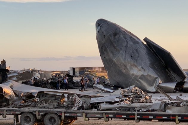 SpaceX показала уламки космічного корабля Starship SN8. Він розбився при посадці