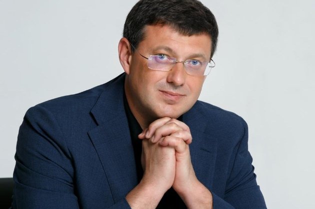 Невідомі побили мера Броварів в його оселі та пограбували