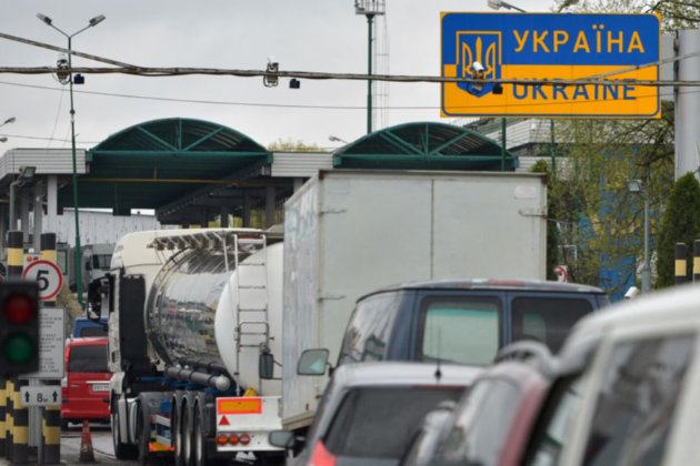 Польща посилила обмеження на в’їзд для українців через пандемію