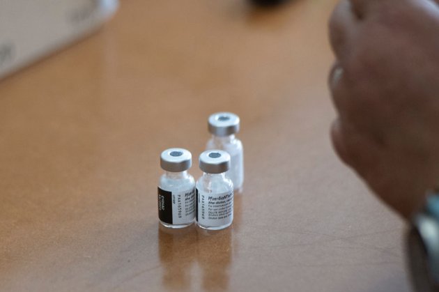 Три дози Pfizer захищають від штаму «Омікрон» — дослідження