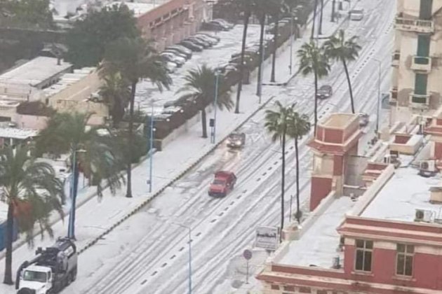 В Єгипті неочікувано випав сніг: закривають школи і порти (фото, відео)