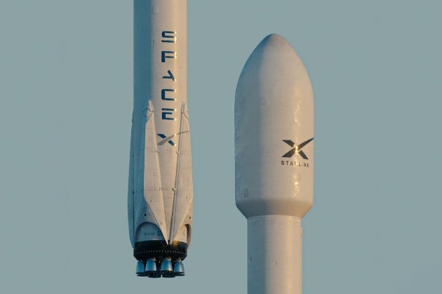 SpaceX вывела на орбиту еще 48 спутников Starlink и два космических аппарата BlackSky (видео)