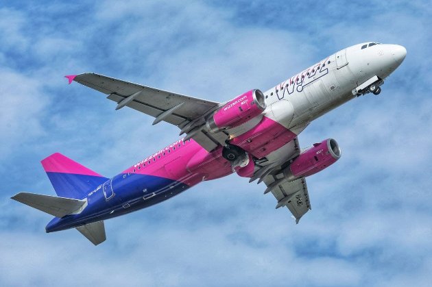 Wizz Air тимчасово скасував 20 напрямків з України на період січень-березень