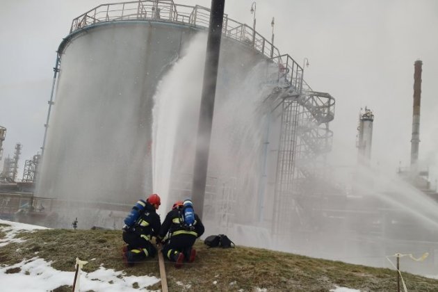 У Білорусі сталась пожежа на території заводу «Нафтан» (фото)