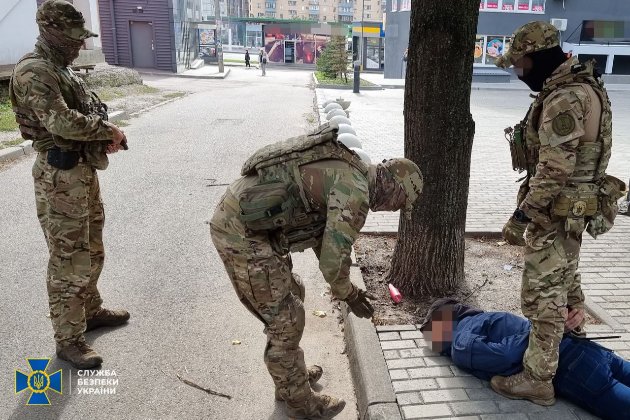 СБУ затримала чоловіка, який у 2014 році піднімав російський прапор над Харківською мерією