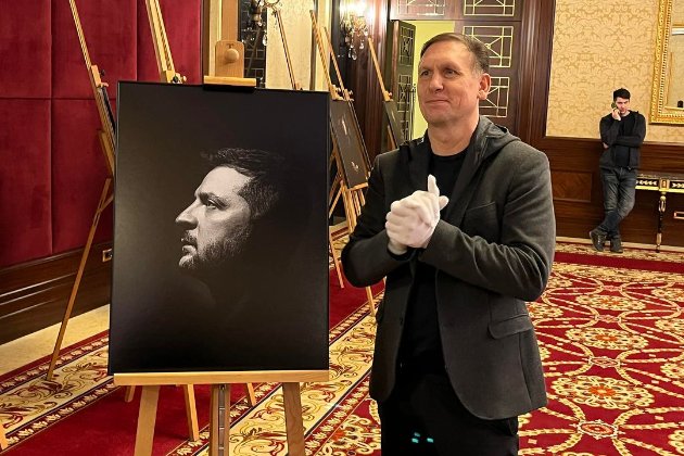 Портрет Зеленського для обкладинки Time продали за 6 млн грн