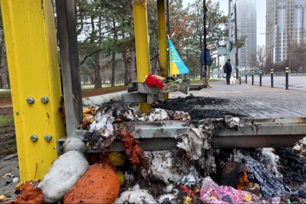 У Дніпрі згорів «народний меморіал» у пам'ять про жертв ракетного удару по багатоповерхівці