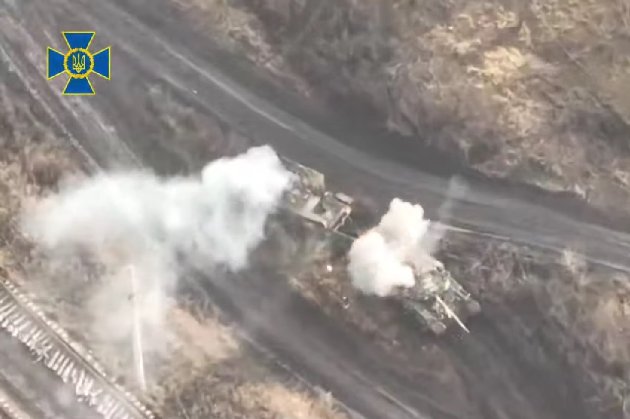 РЕБ та «мангали» не допомогли: як дрони СБУ нищать ворожі танки (відео)
