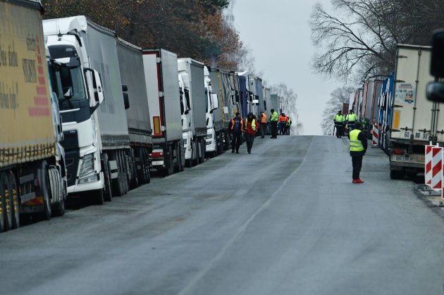 Словацькі перевізники заблокували пункт пропуску «Вишнє — Нємецке»