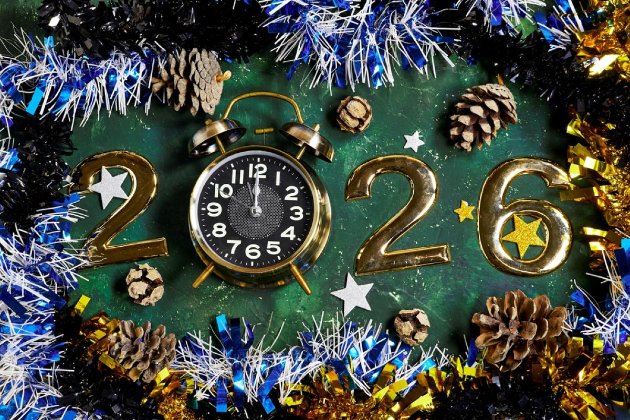 Найкращі привітання з Новим роком 2026: у віршах, прозі та листівки