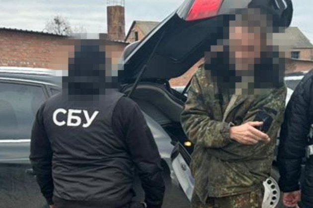 У Закарпатському ТЦК провели обшуки за фактом незаконного позбавлення волі громадян (відео)