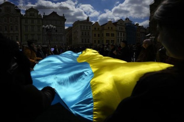 63% українців готові терпіти війну стільки, скільки буде потрібно — опитування