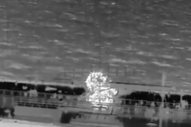 Українські дрони вперше атакували танкер тіньового флоту рф у Середземному морі (відео)