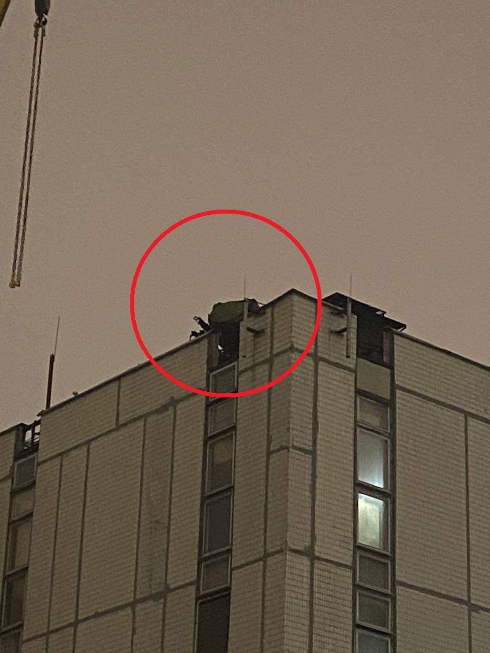 ПЗРК «Панцир-1С» на даху офісної будівлі