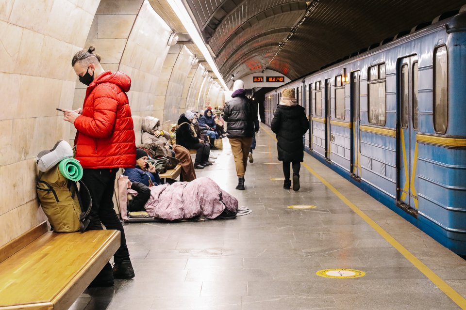 київський метрополітен метро укриття війна