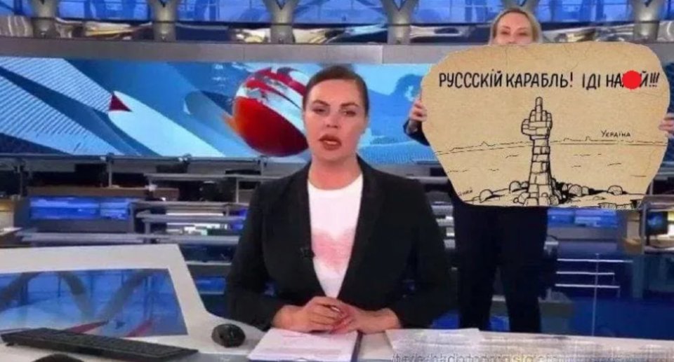 Facebook Меми на протест редактора у ефірі російського «Первого канала»