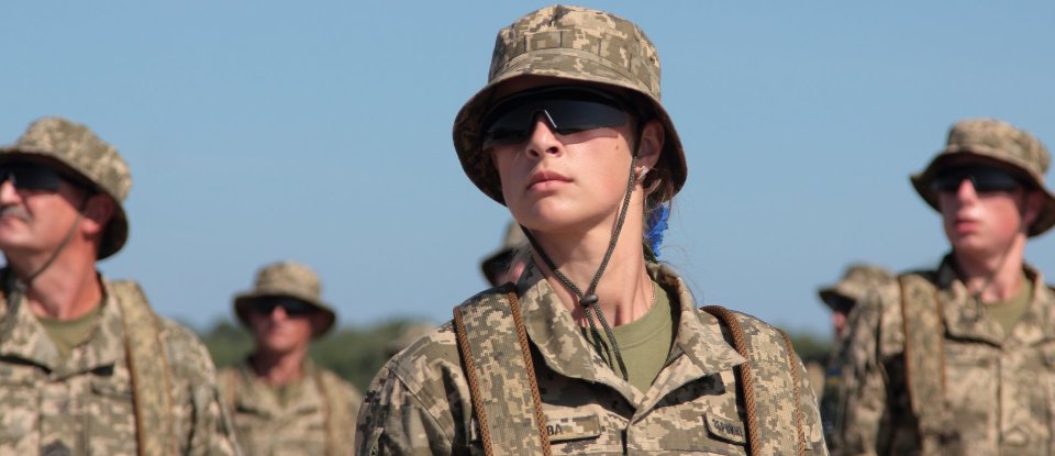 жінка військова