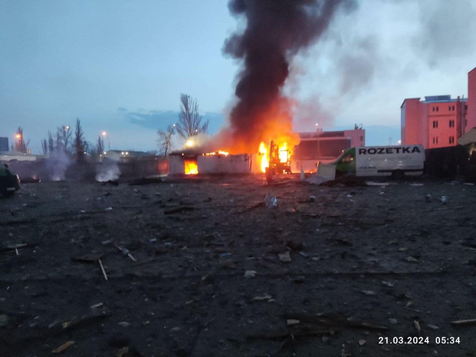 наслідки удару по складам розетки