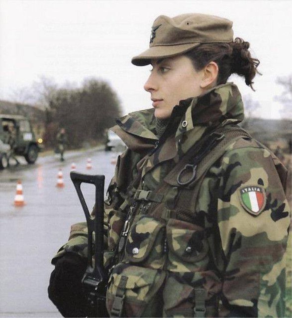 італія жінки армія