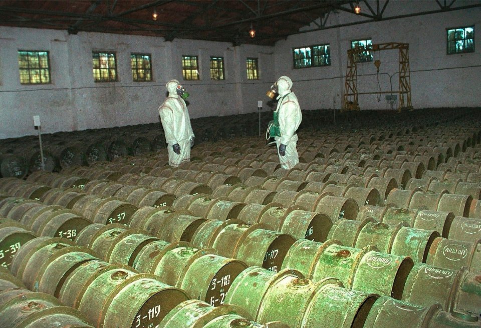 Склад з російською хімічною зброєю, початок 90-х